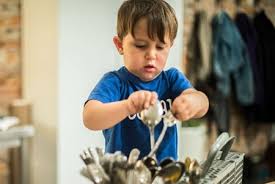 4خطوات ترسخ لدى طفلك تحمل المسئولية