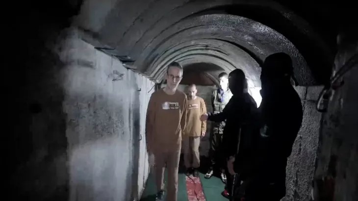 من قلب الأنفاق.. القسام تنشر مراحل تسليم الدفعة الخامسة من الأسرى الصهاينة