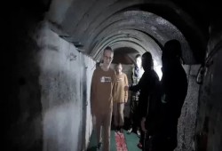 من قلب الأنفاق.. القسام تنشر مراحل تسليم الدفعة الخامسة من الأسرى الصهاينة