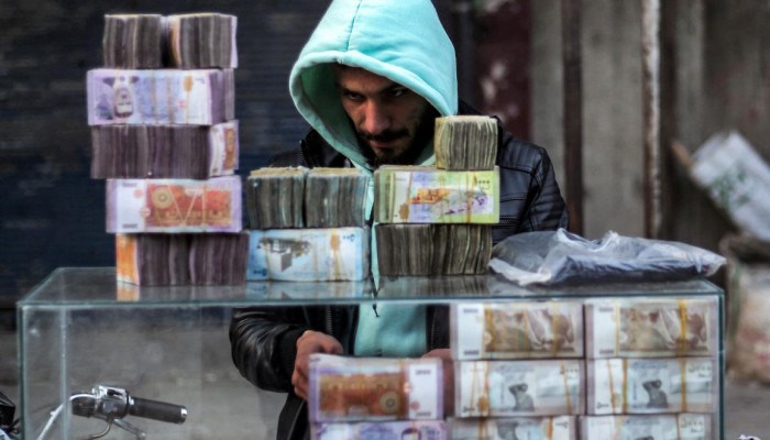 قفزة كبيرة لليرة السورية أمام سعر صرف الدولار