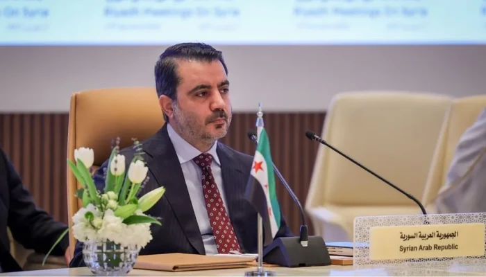 القيادة السورية الجديدة تتعهد بإنهاء حكم الفرد وبناء نظام ديمقراطي