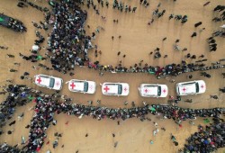 حماس تنتقد ازدواجية الصليب الأحمر في التعامل مع جثامين الأسرى ا