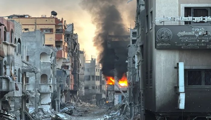 حرائق برفح جراء قصف الاحتلال منازل المدنيين