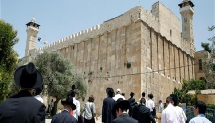 حماس تدعو لإفشال مخططات الاحتلال في المسجد الإبراهيمي