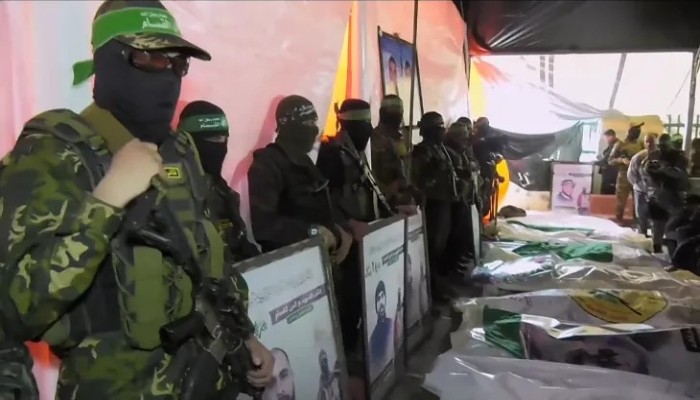 القسام تشيّع عشرات الشهداء المقاومين من مخيم الشاطئ وخانيونس