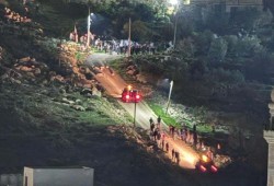 الاحتلال يشن حملة دهم واعتقالات بالضفة.. واعتداءات جديدة للمستوطنين