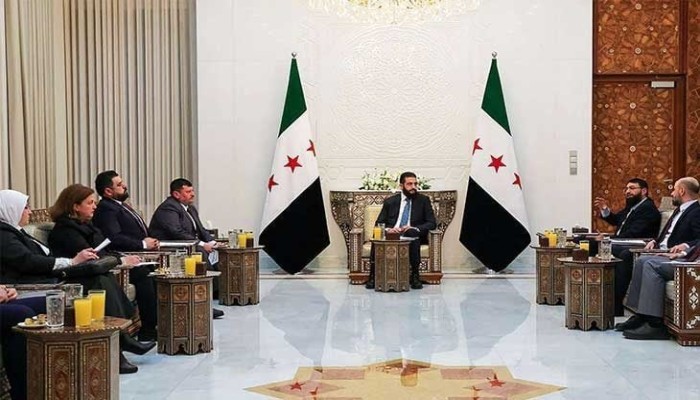 سفير أمريكي سابق بدمشق يدعو  واشنطن لسحب قواتها من سورية