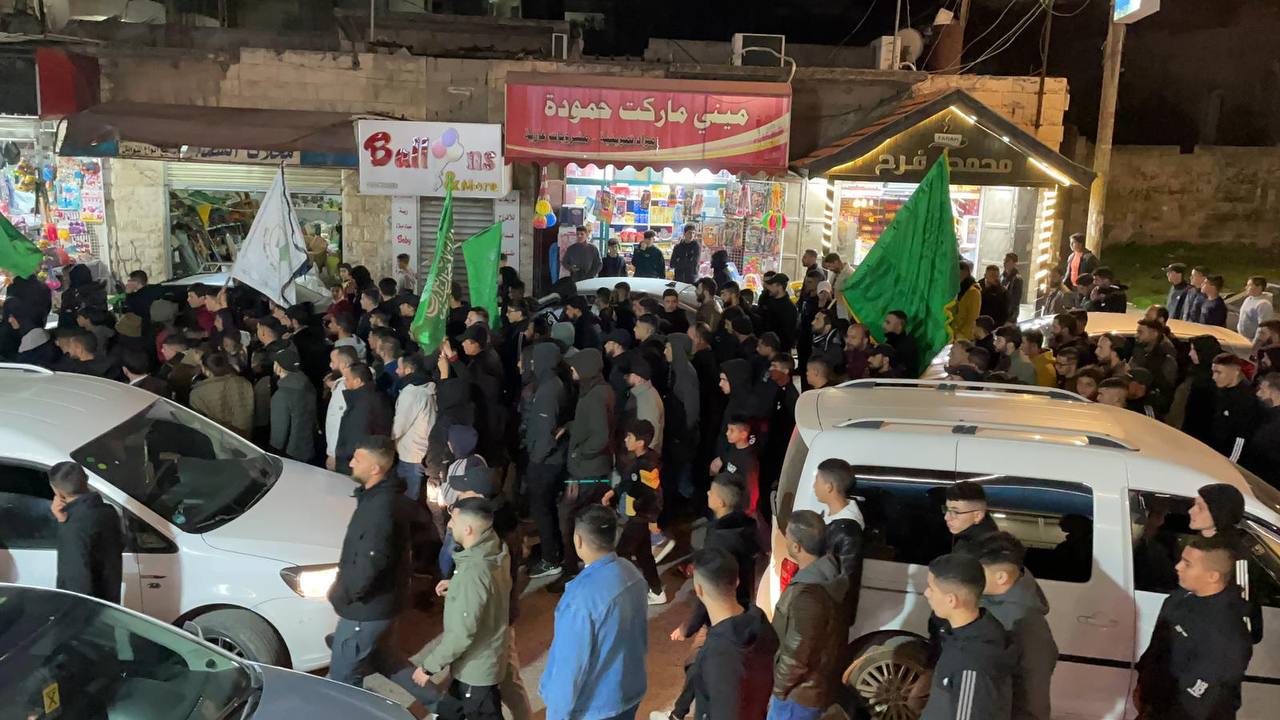 مسيرة حاشدة في رام الله نصرة لغزة ورفضاً لعدوان الاحتلال
