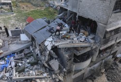 جيش الاحتلال يواصل عدوانه على غزة ويتوغل غربي بيت لاهيا