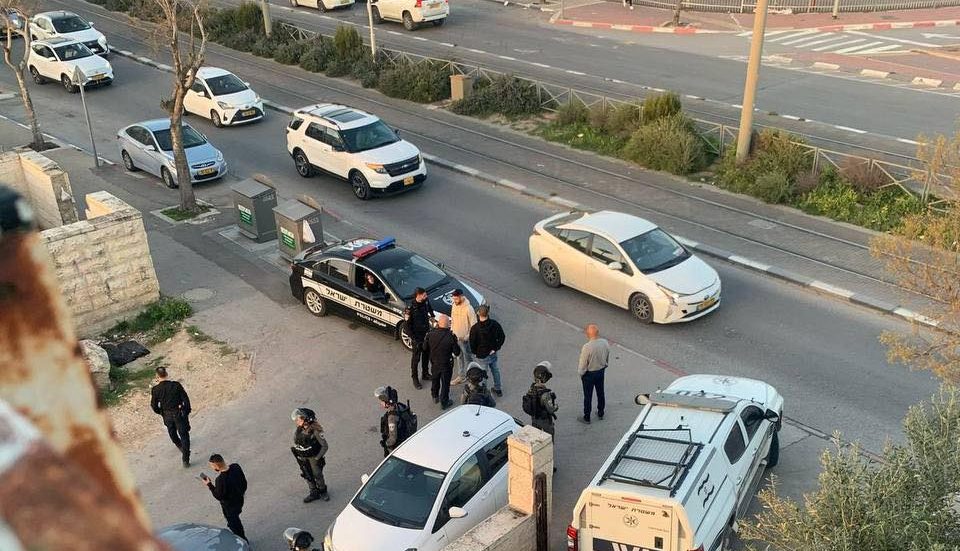 قوات الاحتلال تشن حملة اقتحامات واعتقالات بأحياء القدس