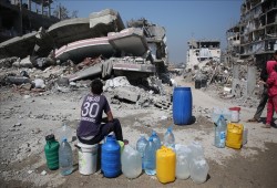 الاحتلال يقطع الكهرباء والوقود لمنع المياه عن غزة