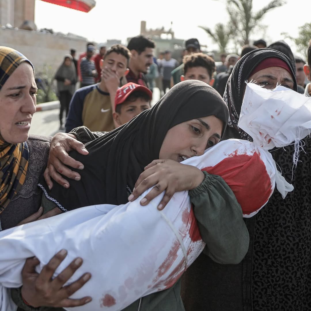 اليوم الـ 13 لتجدد الإبادة في غزة.. الأطفال الشهداء يرتدون الأكفان يوم العيد