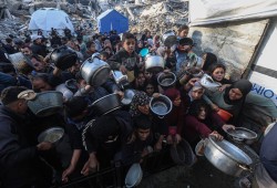 تنديد حقوقي باستخدام الاحتلال الجوع كسلاح حرب بغطاء من محكمته العليا