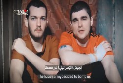 أسيران لدى القسام: نحن أموات أعيدونا إلى الحياة