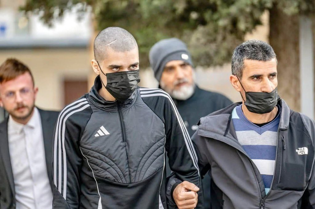 حماس: أحمد مناصرة نموذج صارخ لتنكيل الاحتلال بالأسرى المحرّرين