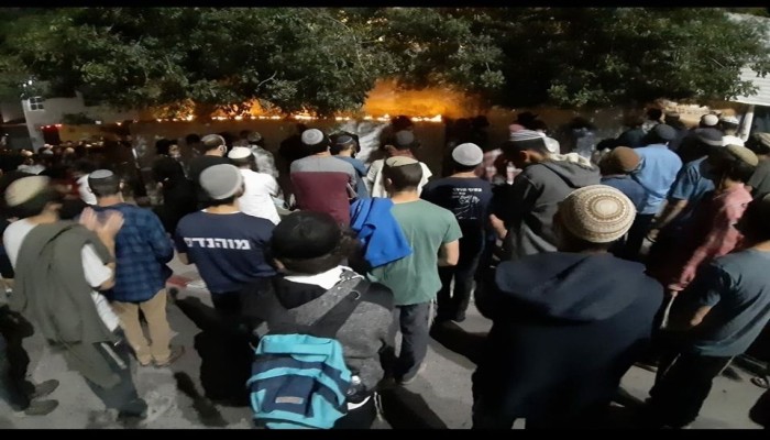 آلاف الصهاينة يقتحمون بلدة كفل حارس ويؤدون صلوات تلمودية