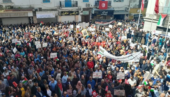 مظاهرات حاشدة بتونس تندد بتواصل الاعتقالات للمعارضين
