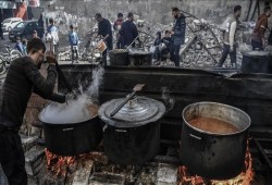 إغلاق التكايا في غزة .. مأساة جديدة تفاقم المجاعة