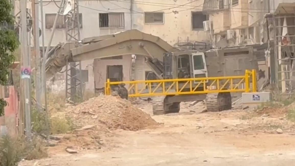 الاحتلال يدفع بتعزيزات عسكرية إلى جنين ويزيد عمليات التجريف