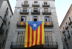 كتالونيا تغلق ممثليتها ومكتبها التجاري لدى الاحتلال احتجاجًا على حرب غزة