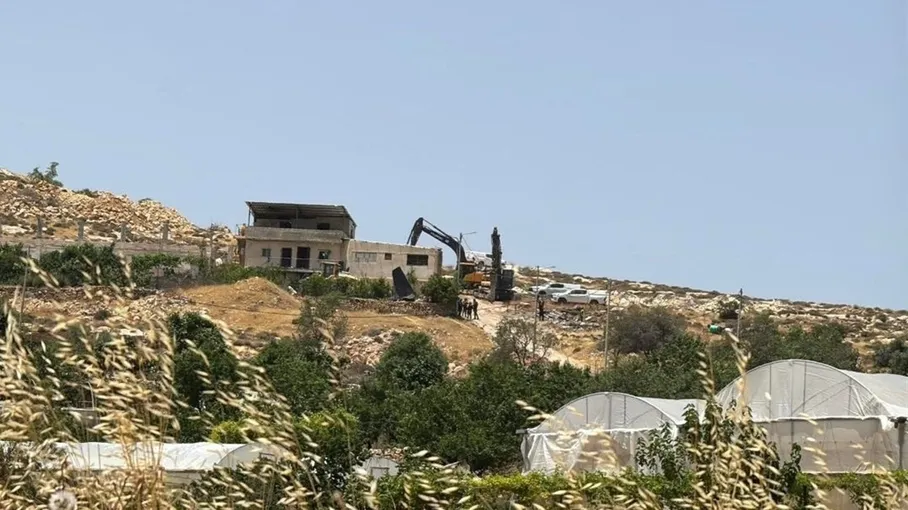 الاحتلال يواصل هدم المنازل في مخيمي طولكرم ونور شمس