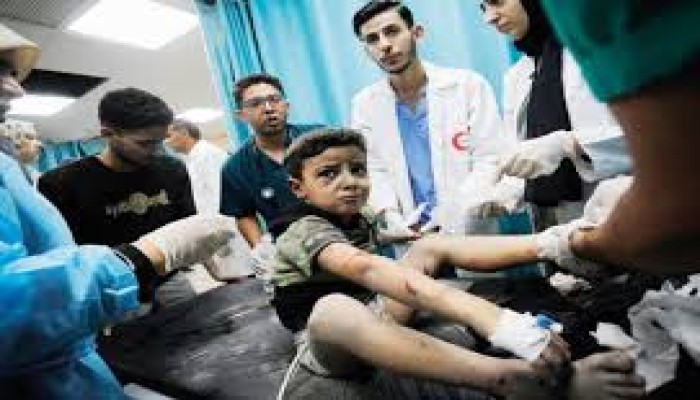 أطباء غزة يتبرّعون بالدم لإنقاذ مرضاهم