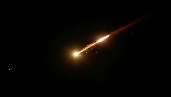 هجوم صاروخي يستهدف وسط الكيان الصهيوني