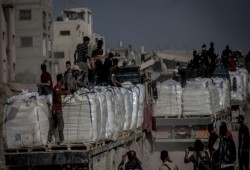 عشائر غزة تنفي ادعاءات الاحتلال سيطرة حماس على المساعدات