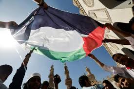 نيابة الانقلاب تحبس طبيبة بتهمة دعم غزة وشبابا بقضية لافتة فلسطين