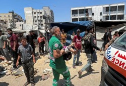 قناة بريطانية تبث وثائقي أطباء غزة بعد تراجع بي بي سي