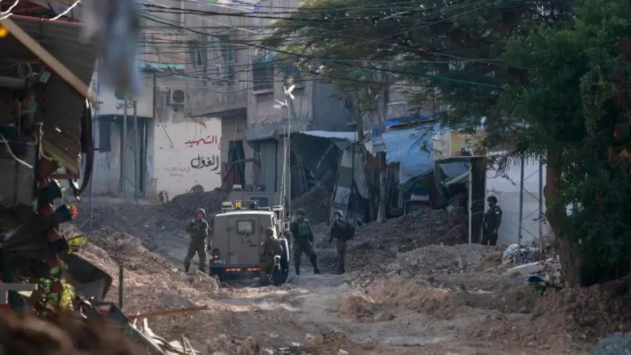 الاحتلال يبدأ بهدم 400 منزل في مخيم طولكرم