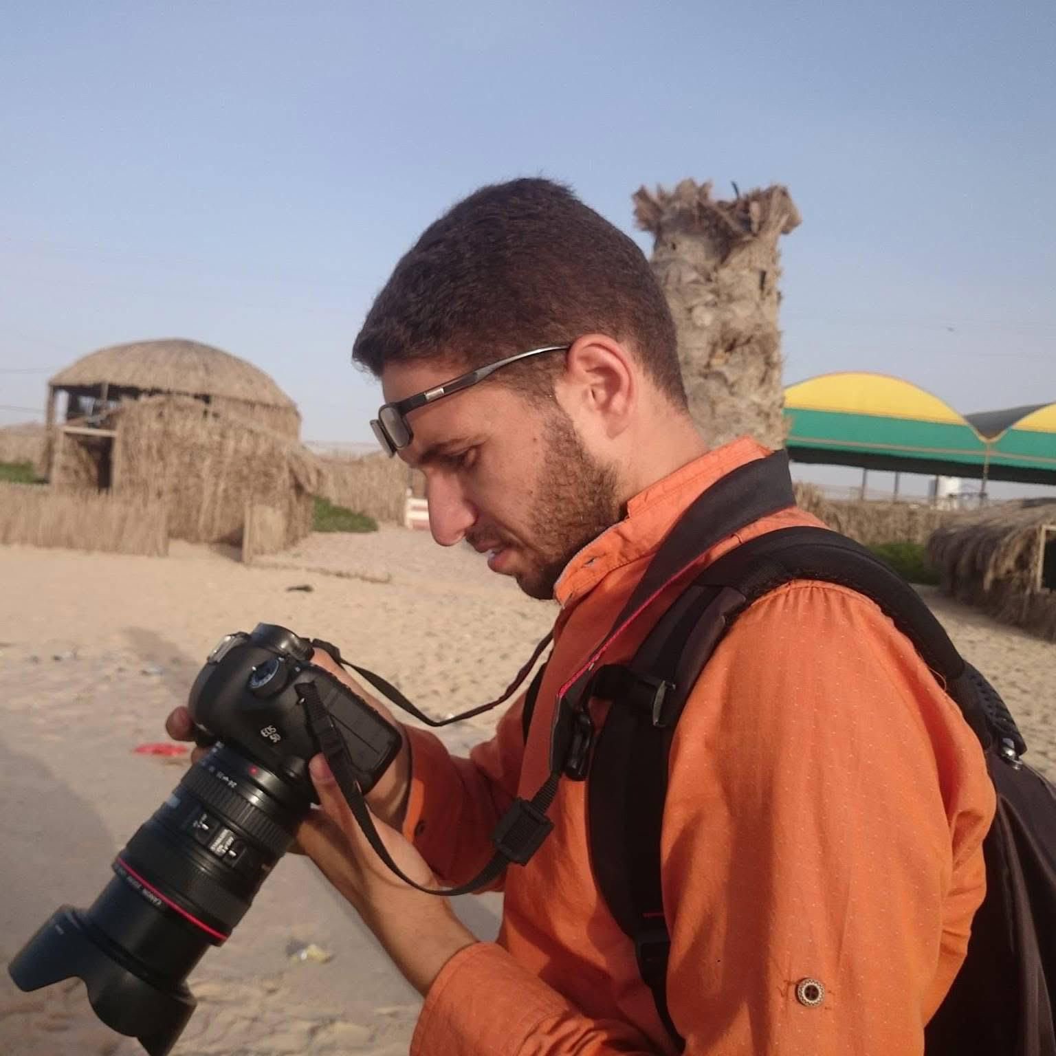 استشهاد الصحفي حسام العدلوني وزوجته وأطفاله