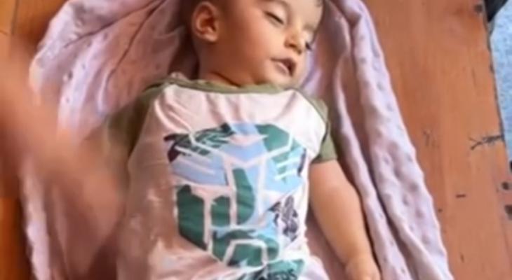 استشهاد رضيع في غزة بسب حرب التجويع الصهيونية