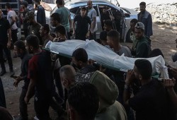 5 شهداء في مجزرة جديدة بحق منتظري المساعدات برفح