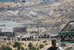 الخارجية البريطانية تندد باستهداف منتظري المساعدات في غزة