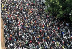 مظاهرة حاشدة في أستراليا ضد الإبادة والتجويع بغزة