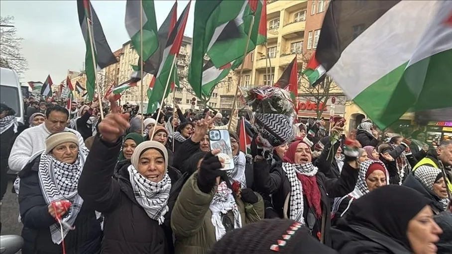 الشرطة الألمانية تقمع مظاهرة داعمة لغزة في برلين