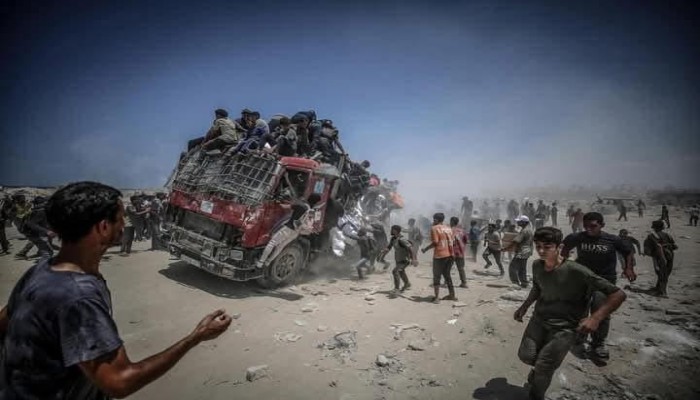 20 شهيداً وعشرات الإصابات بانقلاب شاحنة على مُجوّعين في غزة