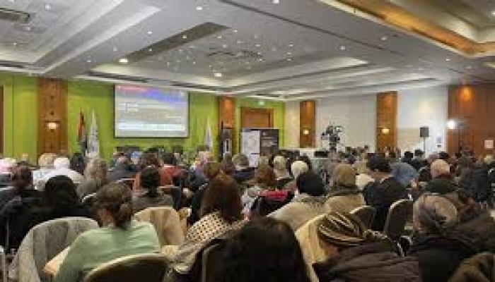 جراح بريطاني يكشف تفاصيل مروّعة حول الإبادة الصهيونية بغزة