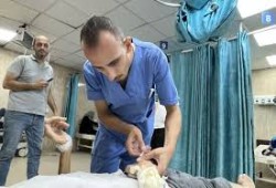 ممرضة أمريكية بغزة: سوء التغذية يضرب الطواقم الطبية