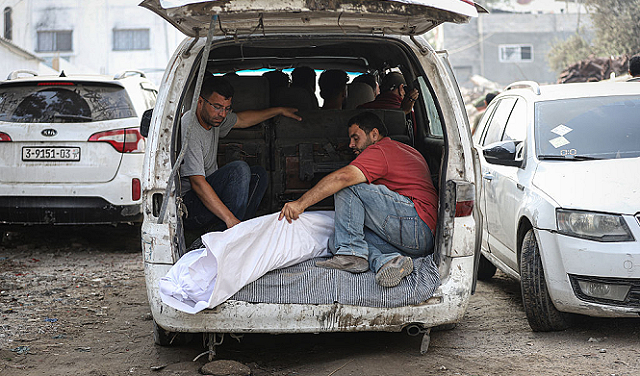 شهيدان جوعا في غزة وضحايا الإبادة يتجاوزن 219ألفا