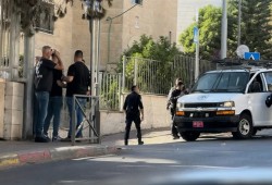 الاحتلال يقتحم مجمع النقابات المهنية بالقدس