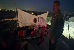 7 إصابات برصاص الاحتلال وهجمات المستوطنين جنوب الخليل