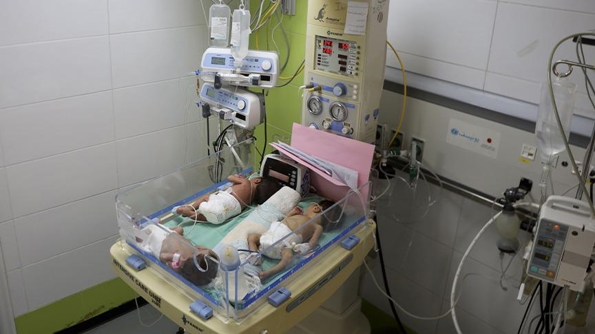 الإبادة في غزة.. أطفال يولدون بين ركام الحرب وأجهزة التنفس