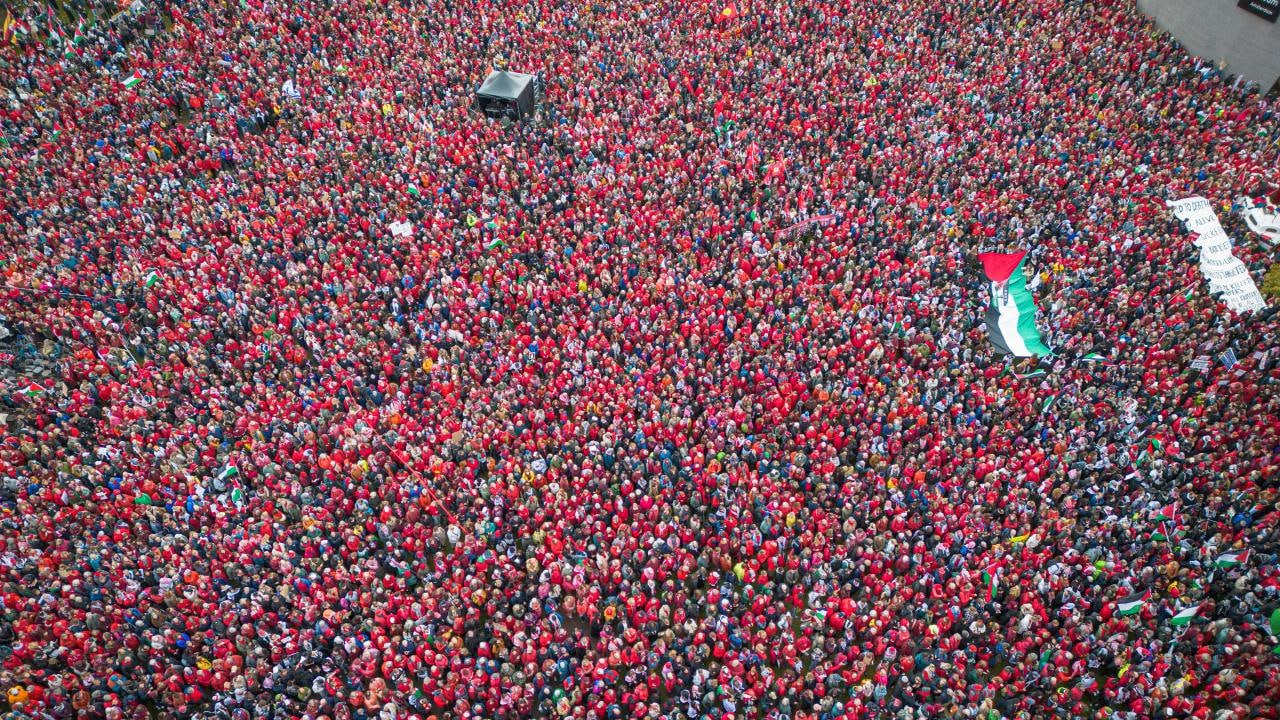 مظاهرة تاريخية بأمستردام في هولندا لنصرة غزة