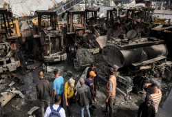 نقص المعدات يعيق البحث عن المفقودين بغزة وانتشال جثامين 117 شهيدا