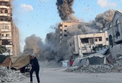 34 شهيدًا و122 إصابة بـ 129 انتهاكا صهيونيا لوقف النار في غزة