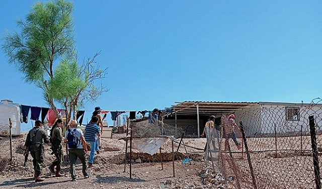 إرهابيون صهاينة يهاجمون تجمع العراعرة شمالي القدس المحتلة