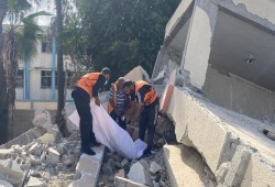 قصف صهيوني وانتشال 4 شهداء شرقي خان يونس وغزة