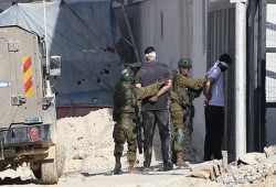 قوات الاحتلال تشن حملة دهم واعتقالات في الضفة